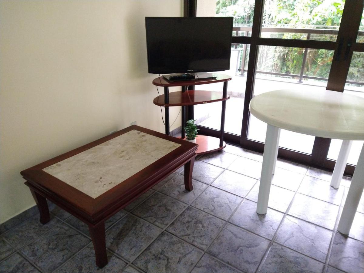 Ubatuba - Praia Grande - 2 Quadras Da Praia Экстерьер фото